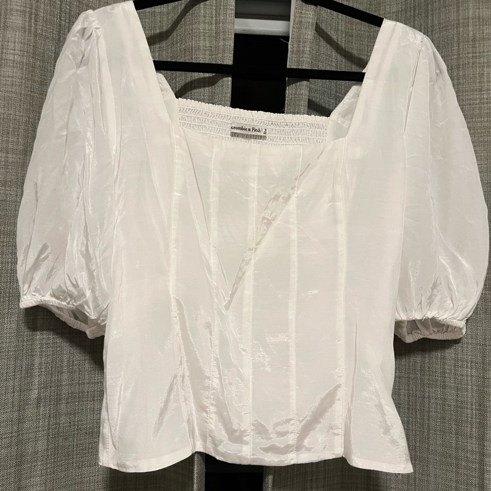 NWT Abercrombie White Puff Sleeve Top